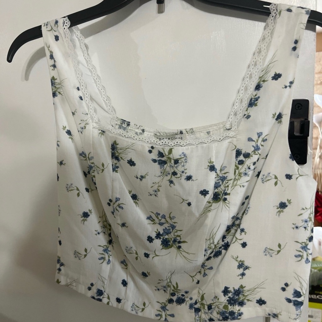 T.J.Maxx White And Blue Floral Crop Top